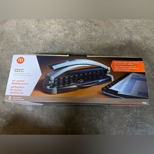 Staples Arc Desktop Paper Punch, 8-Sheet 11 Hole Capacity, Black & Gray NEW